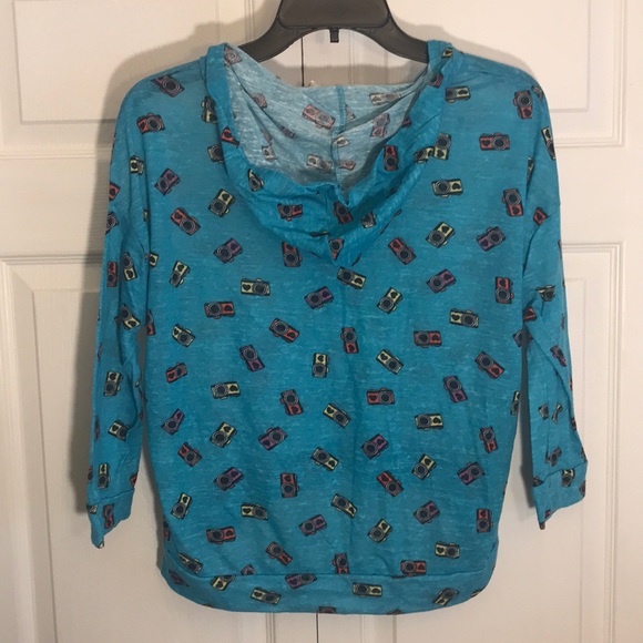‼️Last chance! Being donated! 💵3/$10 Wallflower Hi-Lo Camera Hoodie - Picture 2 of 3